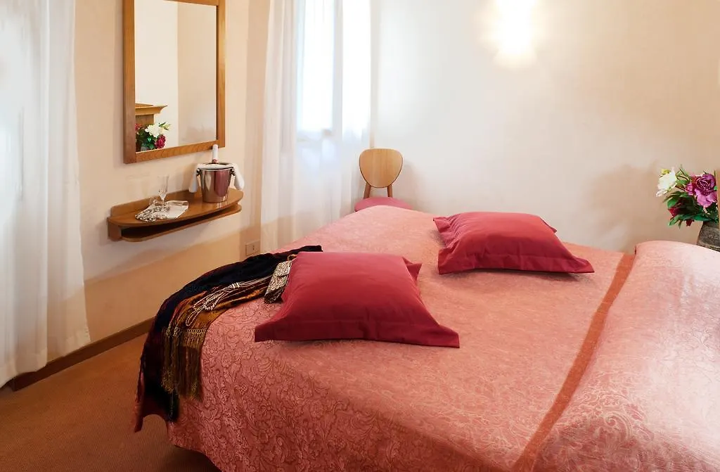 Hotel Hs Benátky