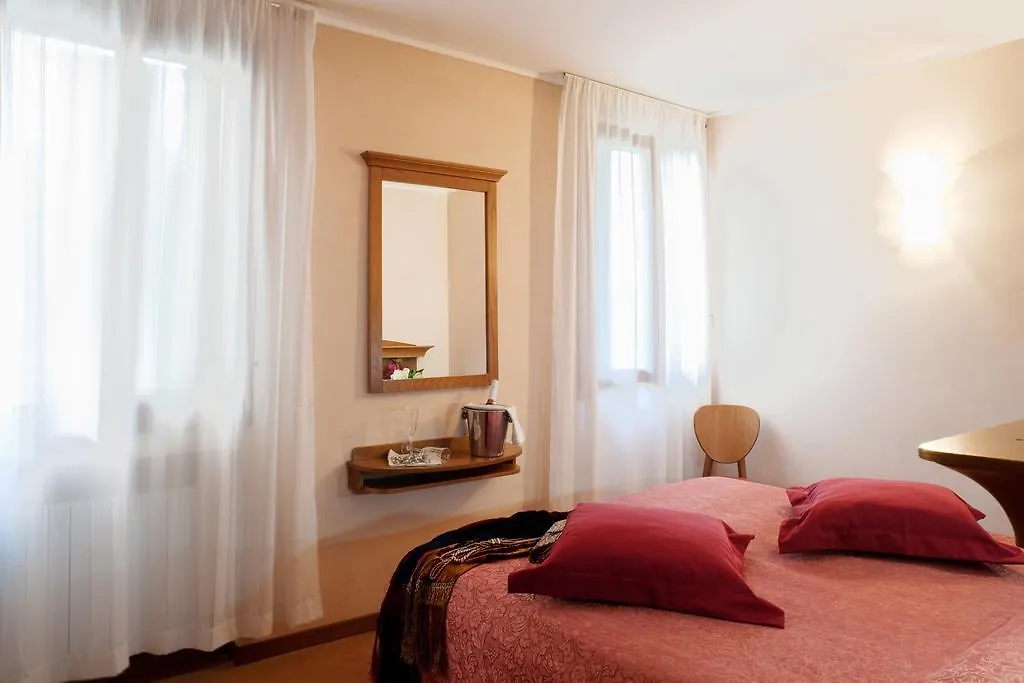 Hotel Hs Benátky
