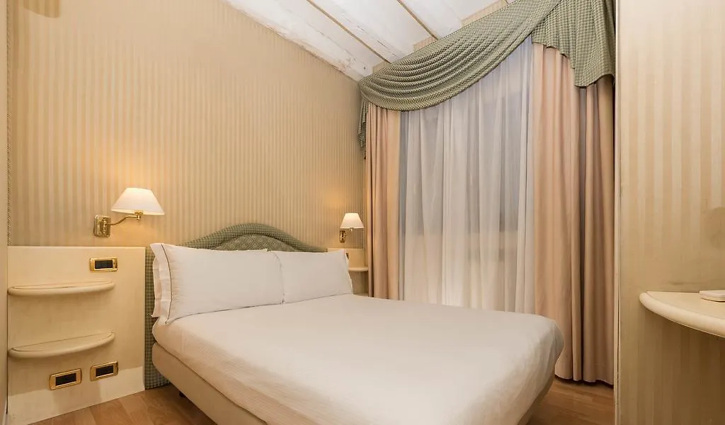 Hotel Hs Benátky